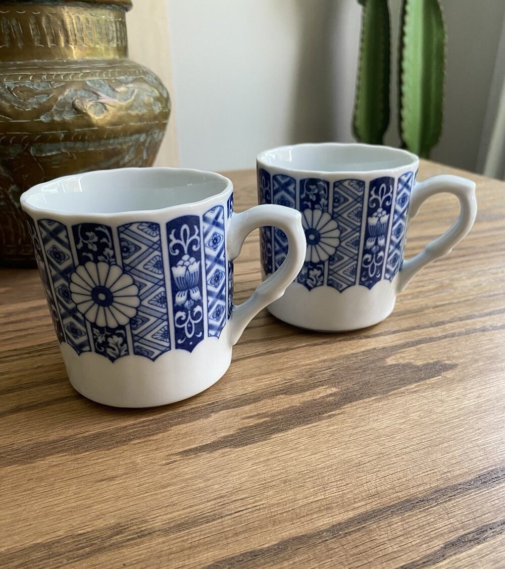 Vintage Lipper & Mann Blue Imari Pattern Coffee Mugs Set Of 2 Cups
